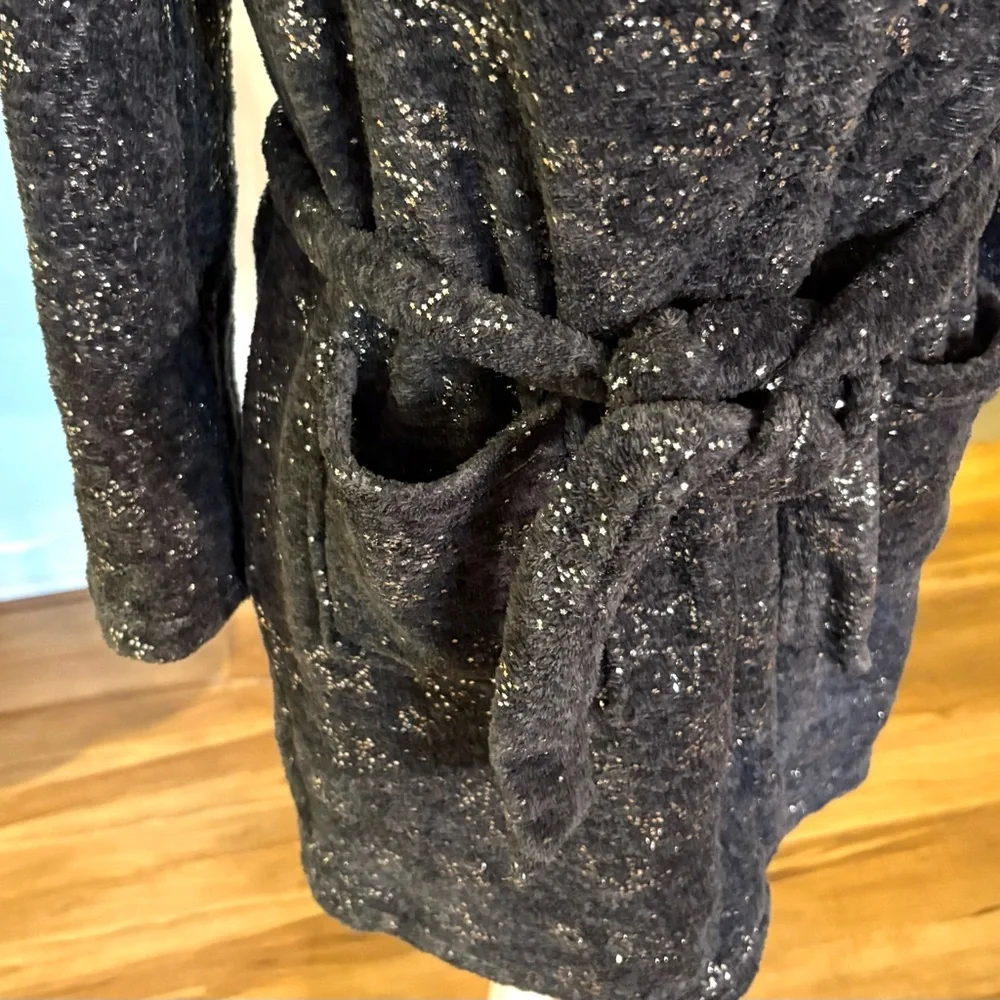 Danskin, Girl’s Gray Glitter Star Robe, Size XL